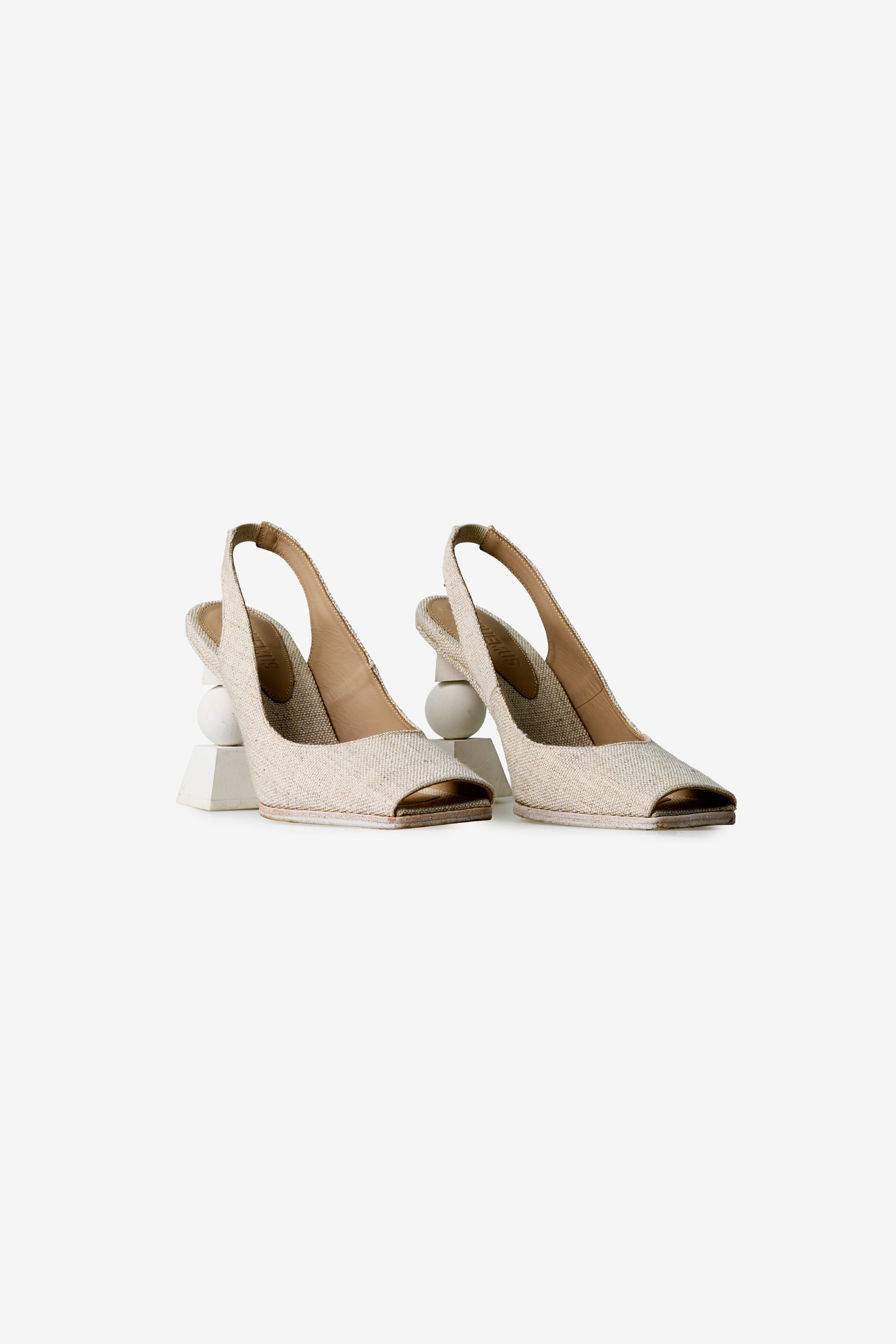 Les Chaussures Valerie Pumps in Linen