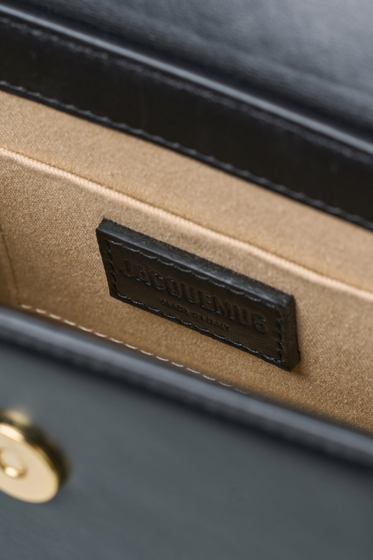 Le Chiquito Moyen Top Handle Bag
