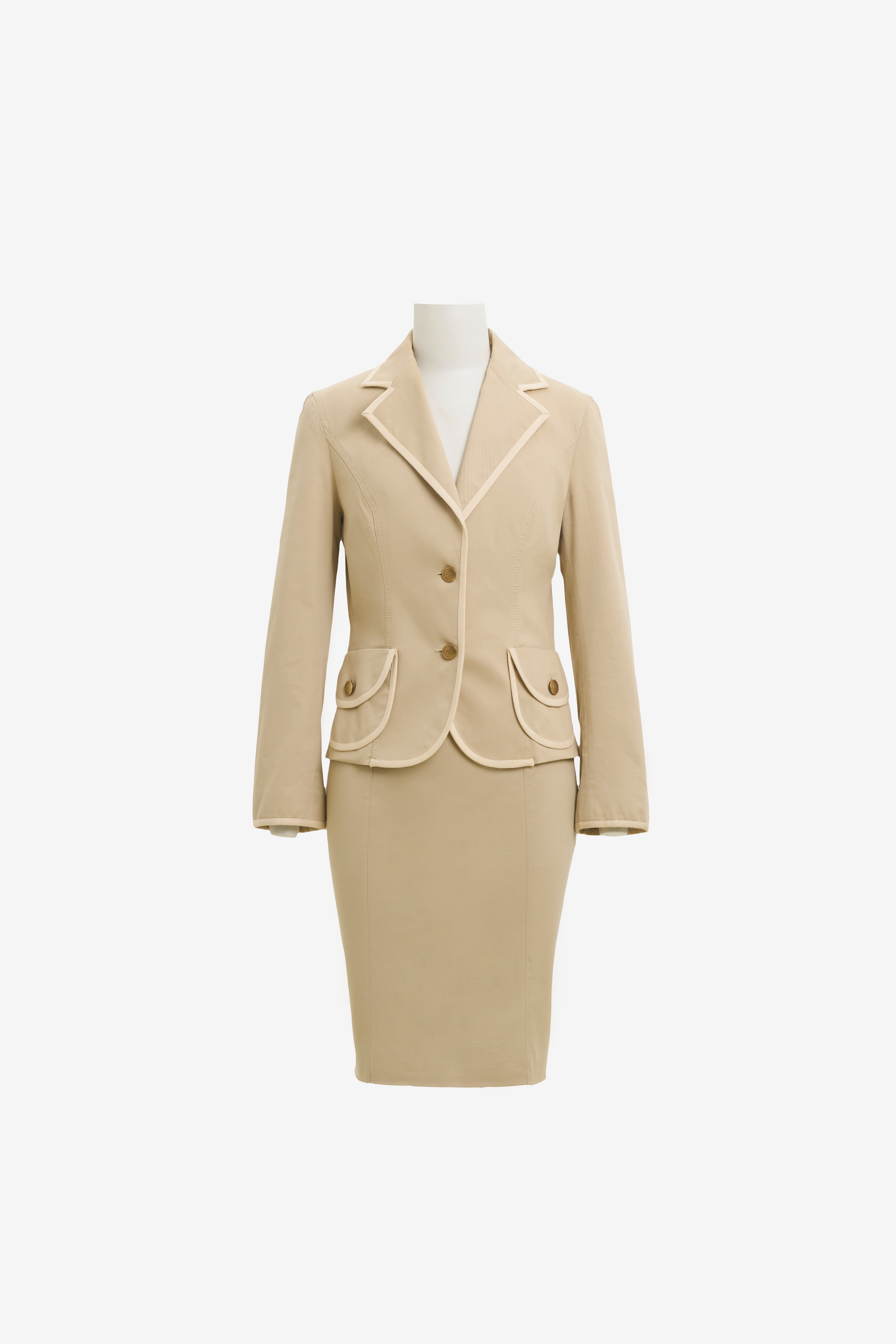 Cep Detaylı Biyeli Blazer